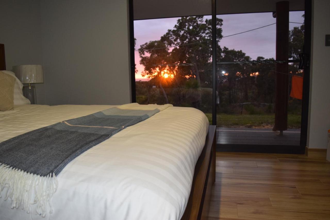 Eagle Bay House Bed & Breakfast Dunsborough Bagian luar foto