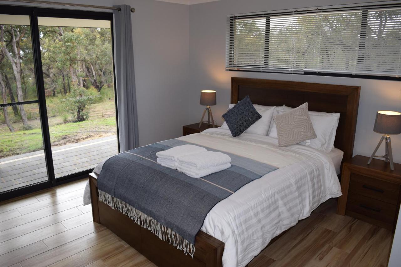 Eagle Bay House Bed & Breakfast Dunsborough Bagian luar foto